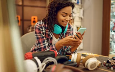Thumbnail - 7 Reasons Why Migrating Help Desk Services to the Cloud can Transform Customer Experience